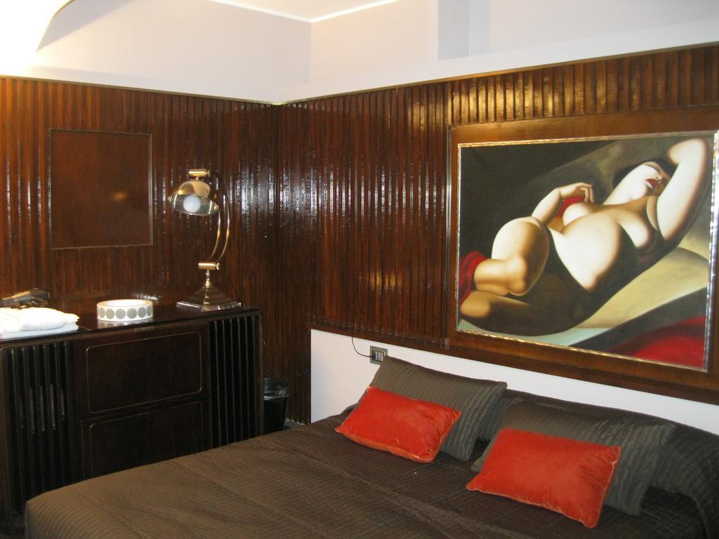 A14 Business Suite Sesto San Giovanni Pokoj fotografie